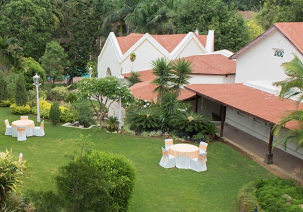Cama Rajputana Club Resort Abu Zewnętrze zdjęcie